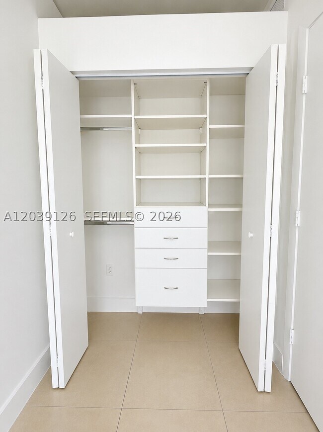 Photo - 92 SW 3rd St Unit 503