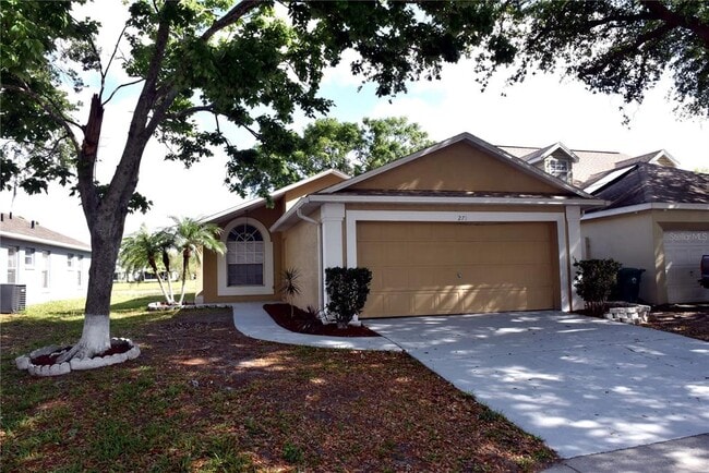 Photo - 271 Daniels Pointe Dr