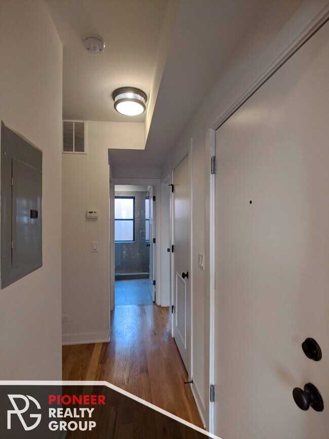 Photo - 2211 W Eastwood Ave Unit 3