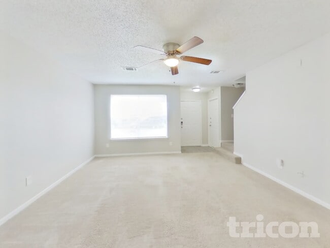 Photo - 7740 Sign St