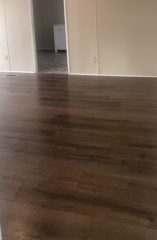 Photo - 522 Shirley Dr