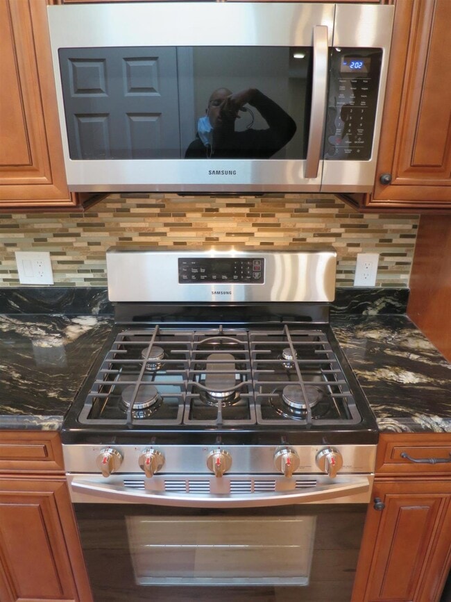 Photo - 136 Inman St Unidad 4