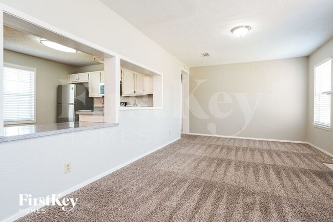 Photo - 505 S Waxahachie St
