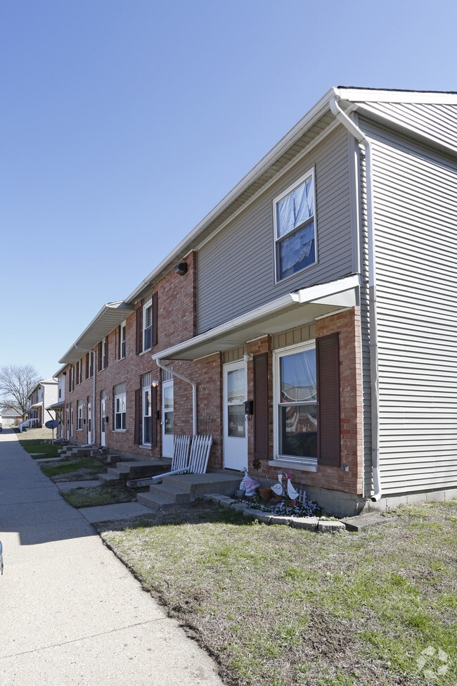 Williamsburg Townhouses For Rent in Pekin, IL