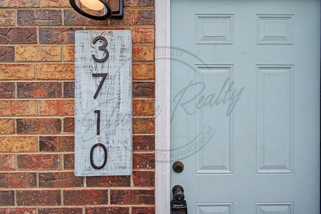 Photo - Two Bedroom Ranch in North Nashville - 1/2 Off First Months Rent!