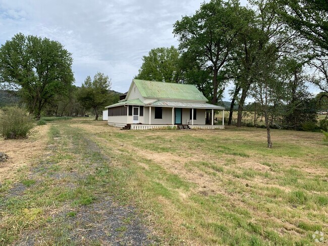 Building Photo - Gorgeous!! Peaceful Farm House - Rent INCL...