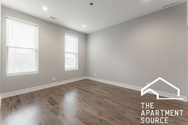 Photo - 926 W 32nd Pl Unit 2F