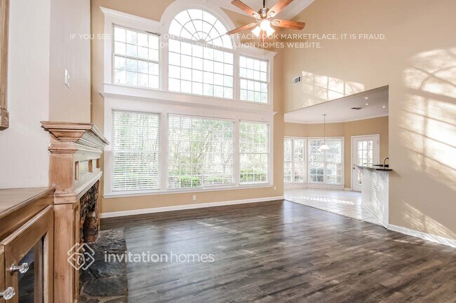 Photo - 1345 Benjamin Pl