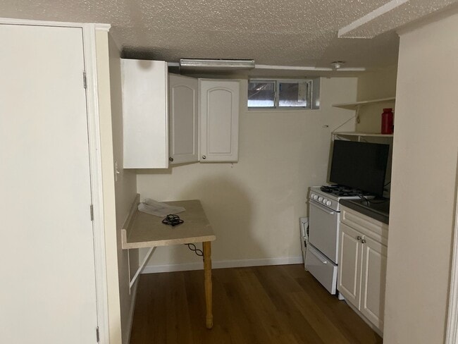 Photo - 15 Colden Ave