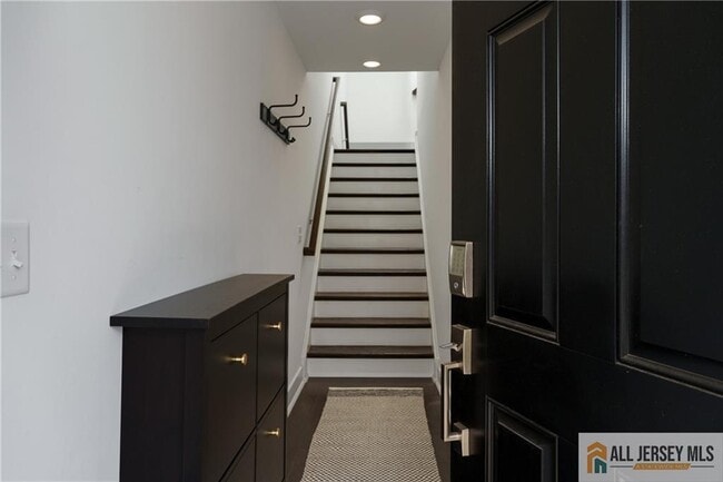 Photo - 1907 Swales Ct