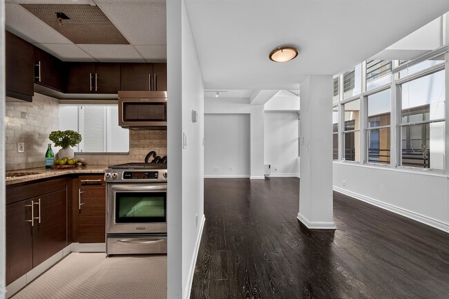 Photo - 357 Varick St Unit 327