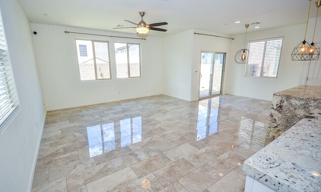 Photo - 3 bedroom House with a loft and solar panels