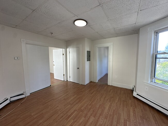 Photo - 39 Louis St Unit 2
