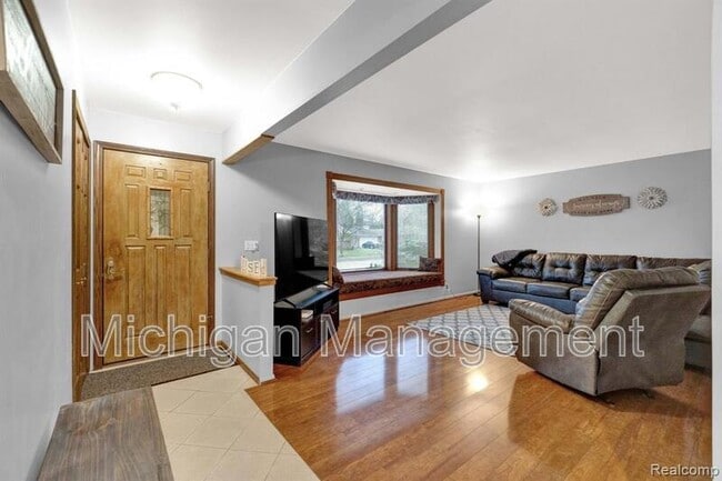 Photo - 1311 Ottawa Ave