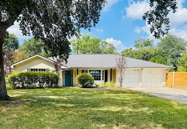 Building Photo - 5019 Oak Forest Dr Rental