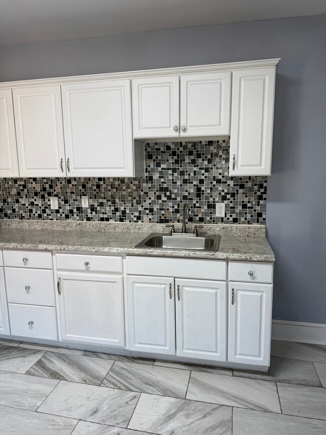 Photo - 352 Vine St Unit 2nd Floor