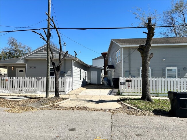 Photo - 421 Sidney St