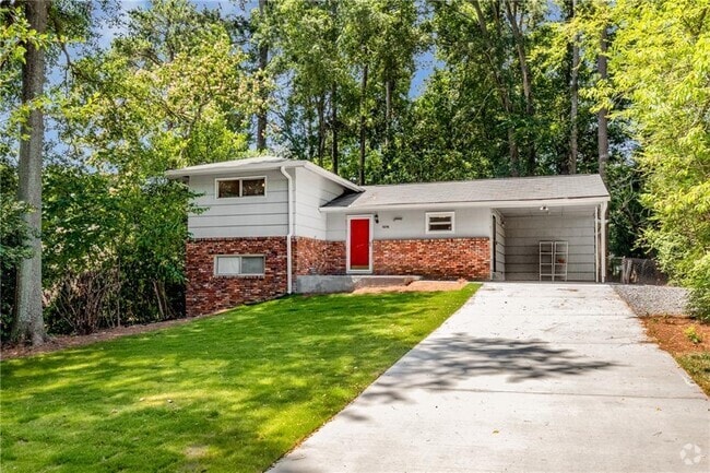 Building Photo - 2563 Beverly Hills Dr Rental