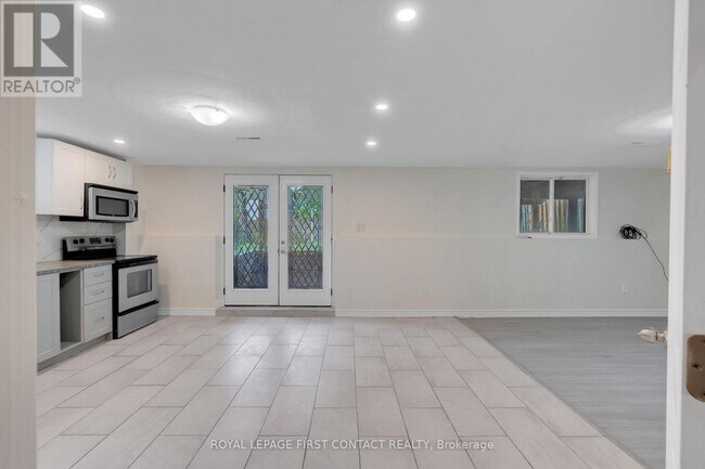 Photo - 16 Waddington Crescent