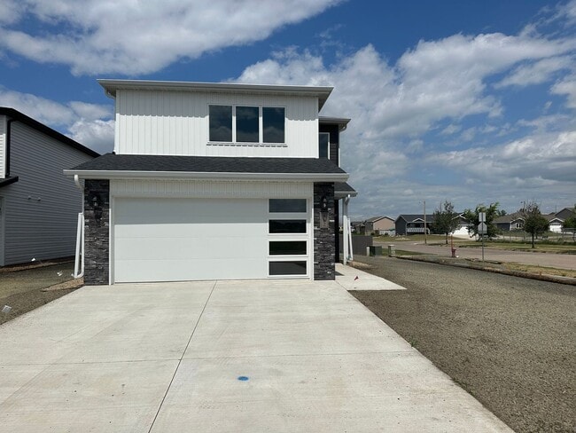 Building Photo - Welcome to Lincoln ND's newest development, Moon Ridge!