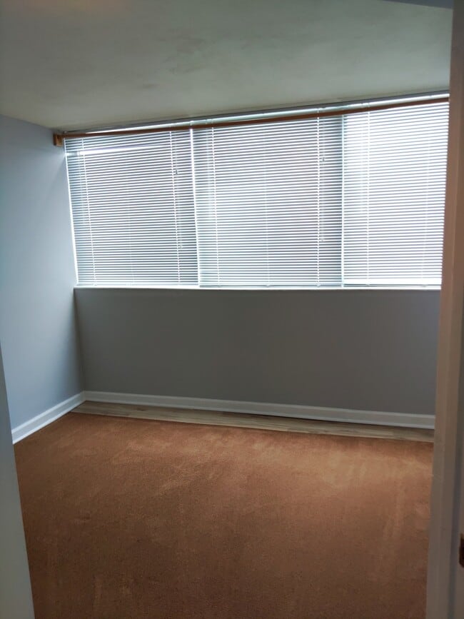 Photo - 2121 Nicholasville Rd Unit 403