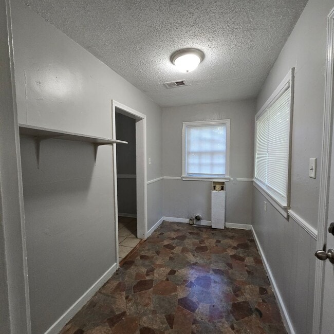 Photo - 3870 Fizer Ave