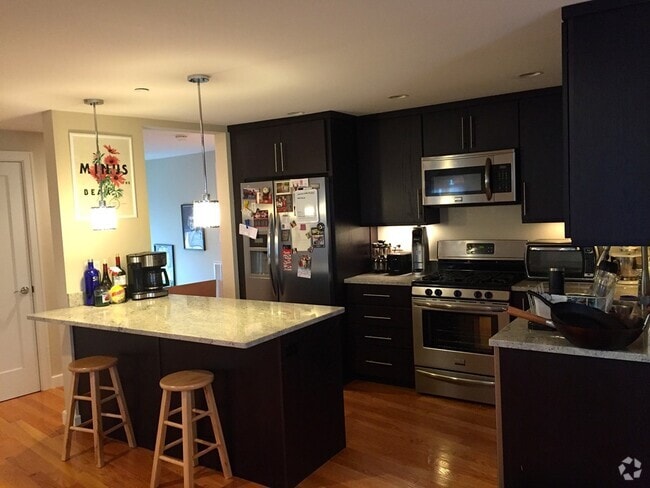 Building Photo - 65 Willow Ct Unit 6 Rental