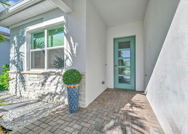 Photo - 14185 SW Daphne St