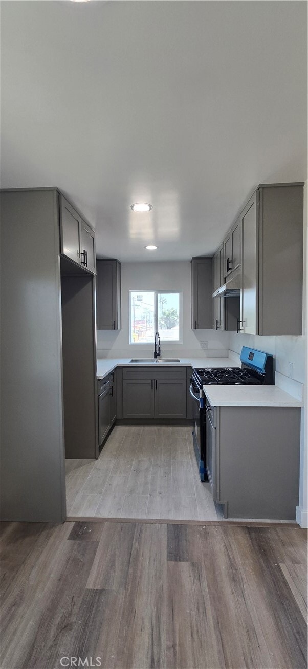 Photo - 833 E 92nd St