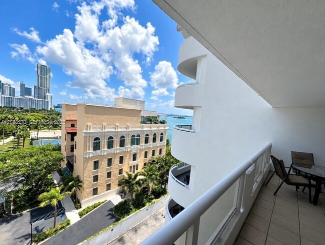Photo - 1717 N Bayshore Dr Unit A-1038