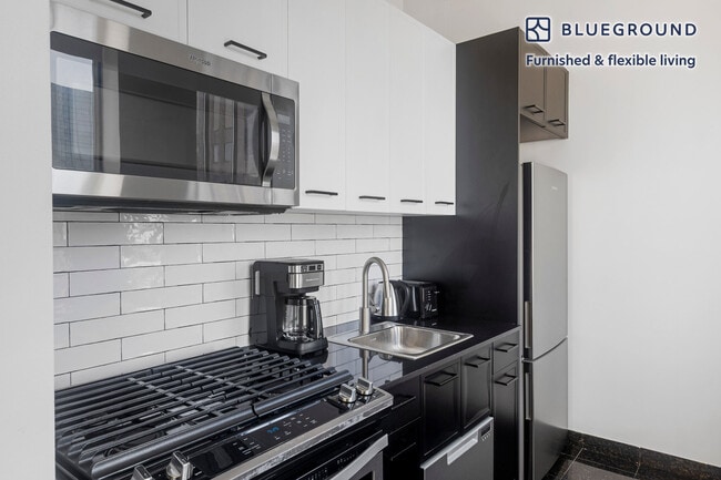 Photo - 63 Wall St Unit FL35-ID1971