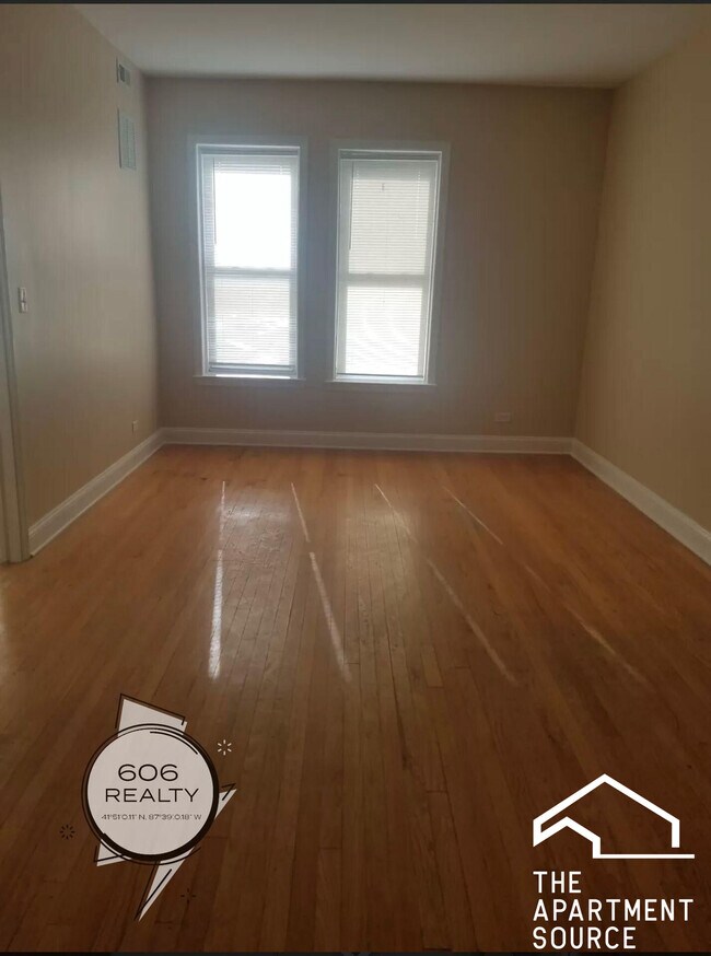 Photo - 2140 Clarence Ave Unidad 2S