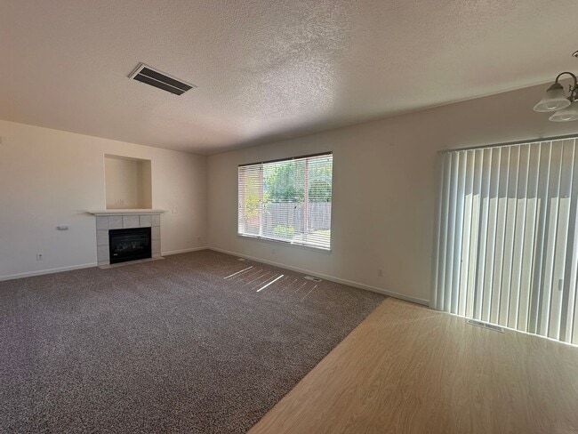 Photo - West Eugene 4 Bedroom Treasure
