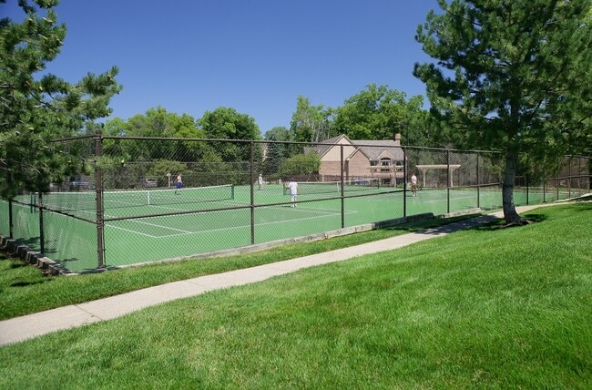 Saddle Creek Apartments