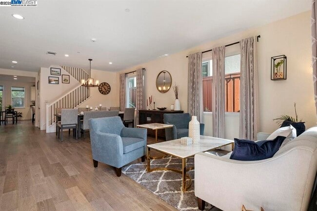 Photo - 2525 Modena Dr