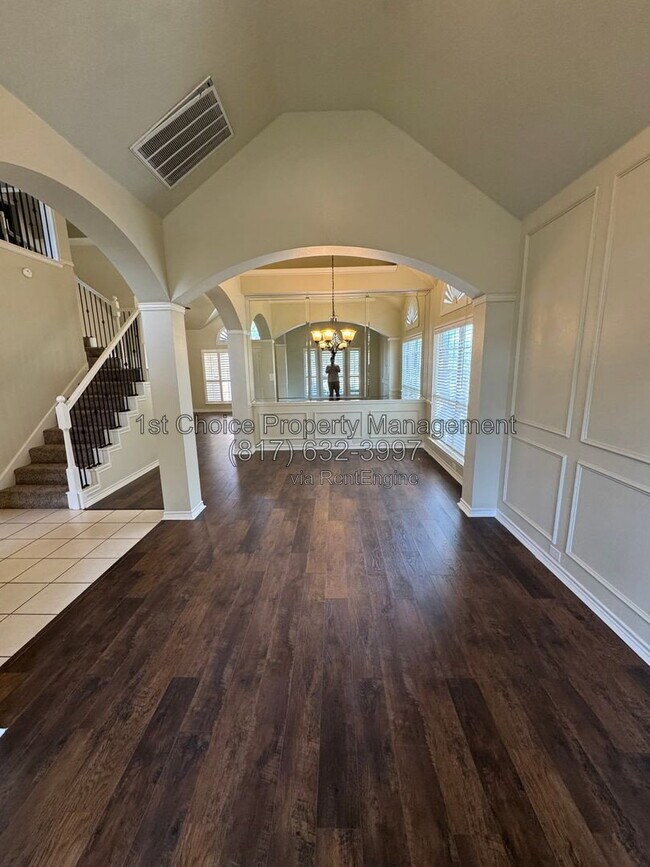 Photo - 3006 Upland Dr