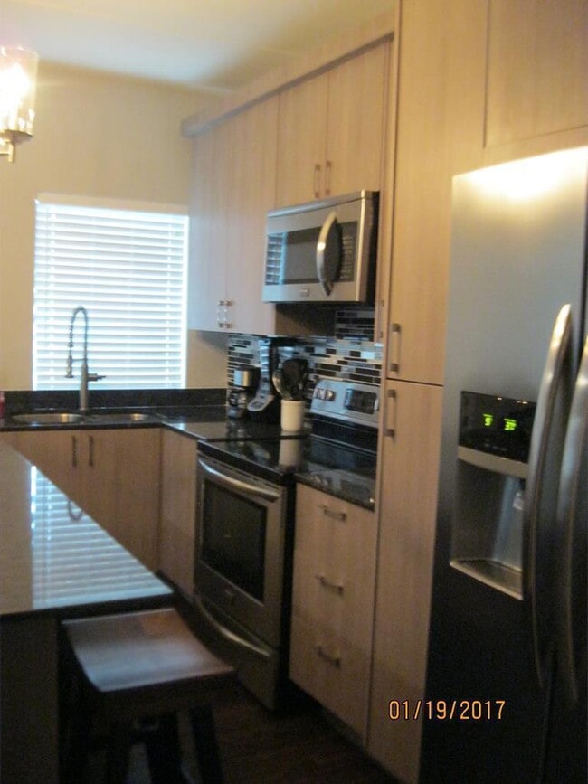 Photo - 125 E Morningside Dr Unit 302