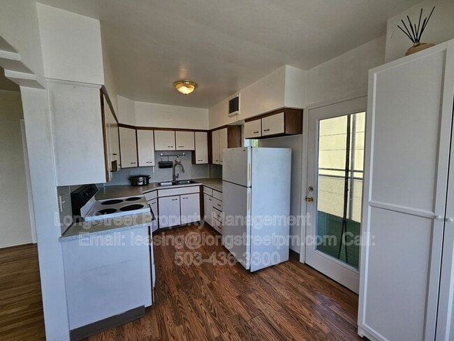 Photo - 772 SW Broadway Dr Unit 2A