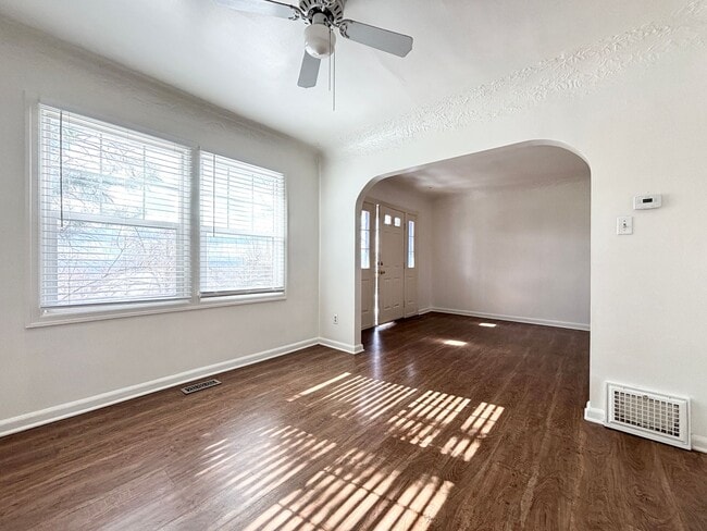 Photo - 454 F St Unidad 457 E. 9th Ave.