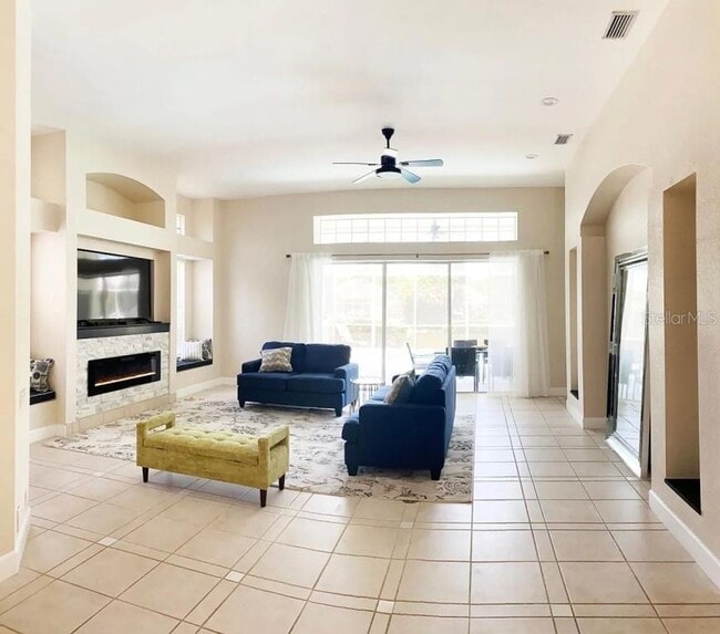 Photo - Rent a luxurious golf course lifestyle home in Sarasota, FL