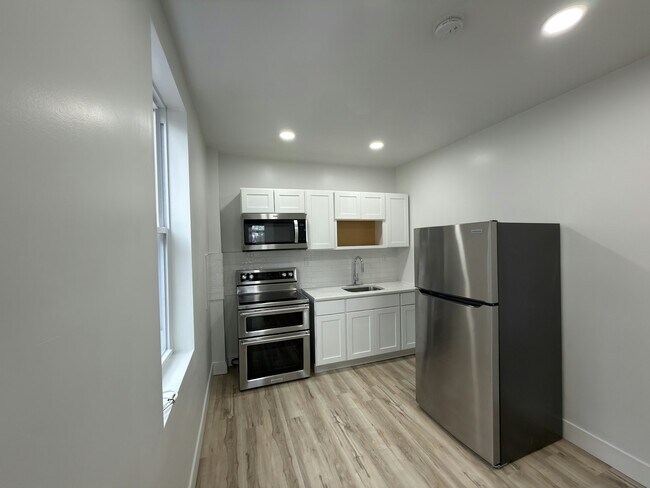 Photo - 5503 W Girard Ave