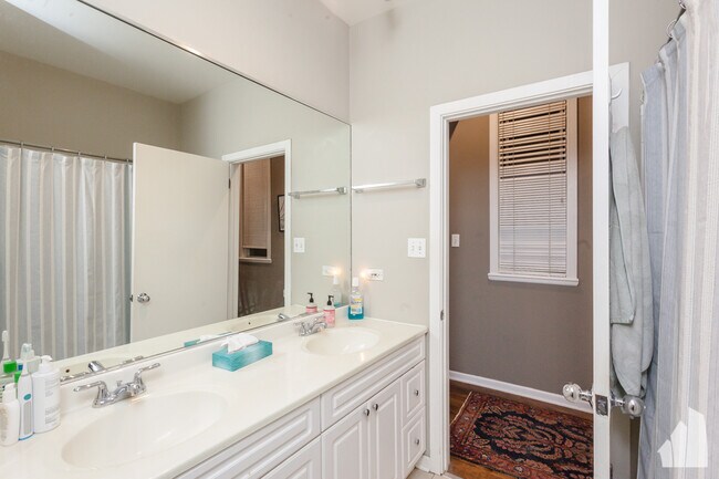 Photo - 2209 W Race Ave Unit 1