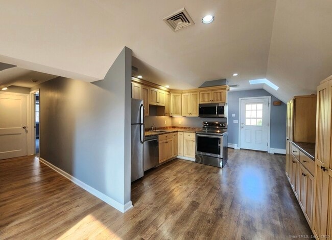 Photo - 4994 Madison Ave