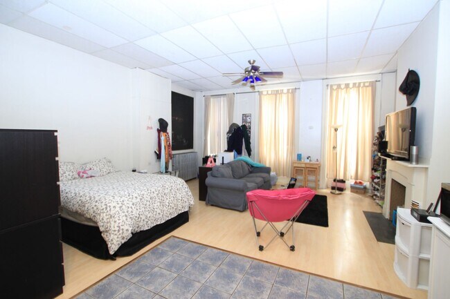 Photo - 2004 Chestnut St Unidad 2F