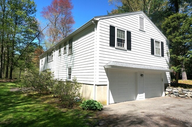 Photo - 119 Pine St