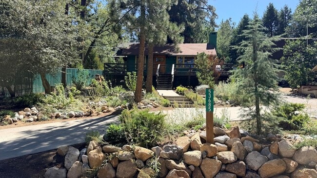 53685 Country Club Dr
