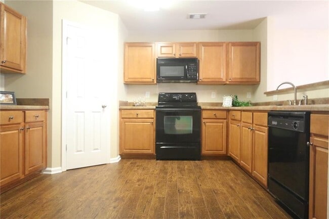 Photo - 2615 Mayfair Dr