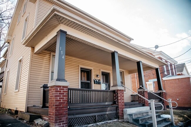 Building Photo - 154 E High St Unit 101