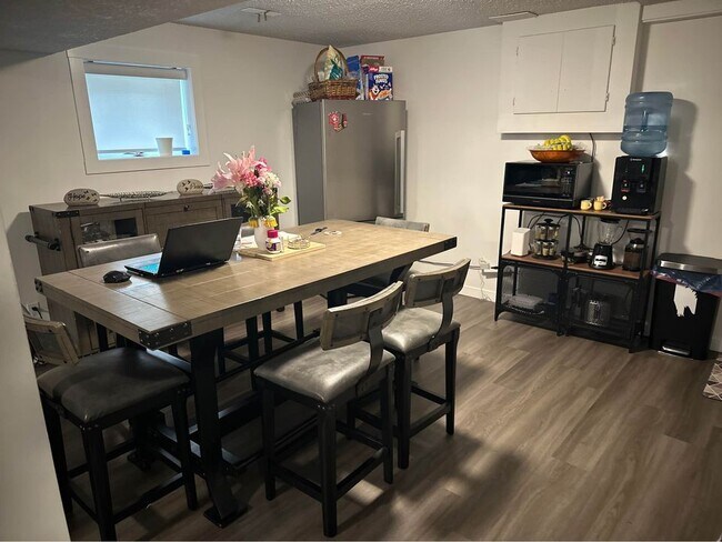 Photo - 17328-17385 85 Ave NW