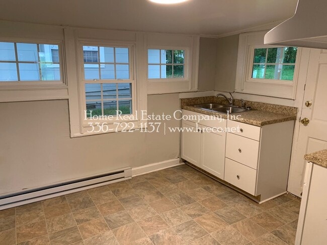 Photo - 2616 Machine St